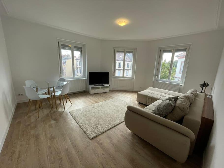Ferienwohnung Mulhouse, Urban Family Nest Exterior foto